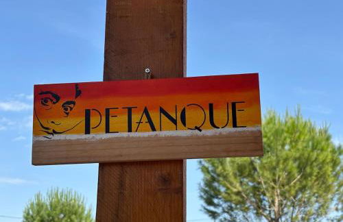 Villa Soleil Piscine Jacuzzi Pétanque Espace bbq billard et salons extérieurs - Foto 55