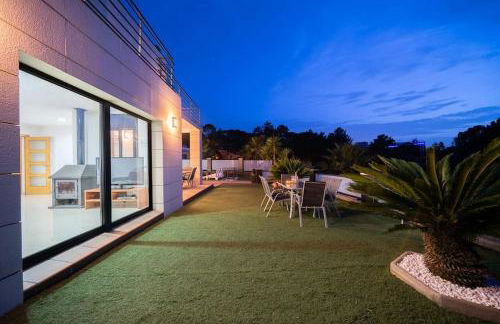 Villa Aurore, 12 persons, Large salt-water pool, Air conditioning - Foto 9