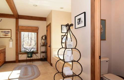 Berkshire Vacation Rentals: Peaceful Post and Beam Loft Sleeps 9 - Foto 29