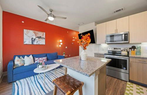 Studio with Patio, Pool, Gym, Parking & Queen Bed - Foto 11