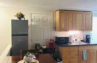 Emerald City Studio Suite - Photo 13