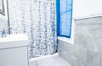 Perfect 6BR Stay Near Niagara Falls & Attractions - Foto 28