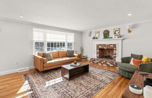 Family Walk to Craigville BeachBright 4BR Coastal Retreat - Foto 24