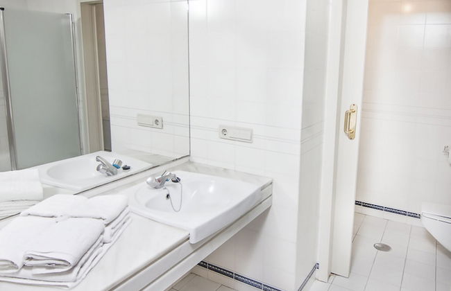 Park Plaza Suites Apartamentos - Photo 21