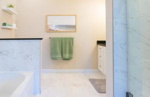 Cozy & Modern Soulard 4BR & Game Room ABODEbucks - Foto 18