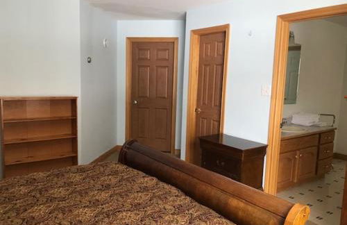 Lakeside Snowmobile - Ski Villa, 4BR 2BA, sleeps 10 - Foto 33