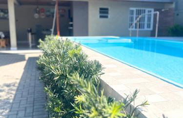 Casa Sol da Manhã - Piscina aquecida com hidromassagem - 300m da praia - Foto 5