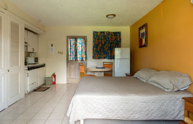 Point Village Studios and Suites - Photo 6