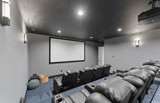 Blue Heron by Avantstay Lakefront Dock Pool Theater Sleeps 22 - Foto 5