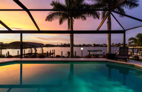 Modern, Luxurious, Waterfront home with Heated Pool - Villa Dock Holiday - Roelens Vacations - Foto 1