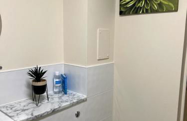 Modern Beautiful Gated Two Bed Apartment - Foto 16