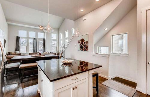 Fam Friendly 5 Bed Home Blocks To Pearl/Riverwalk! - Foto 17