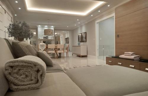 Casa Teresópolis perto do centro com três suítes e piscina - Foto 27