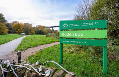 Cosy Lodge Getaway with Private Beach & Fireplace - Foto 44