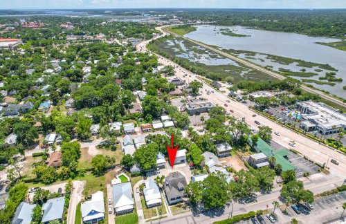 Old Mission Manor - Chic 2br 1ba Apartment - Sleeps 6 - Pool Table - 15 Min Walk to Downtown - Foto 21