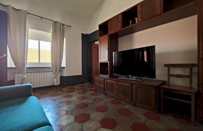 Via Medaglie D oro 73 - Albenga - Foto 1