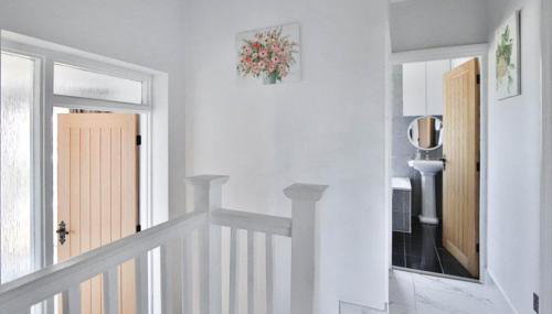 Highfield Home with free parkings, Surbiton, Kingston upon Thames, Surrey, Greater London , UK - Foto 4