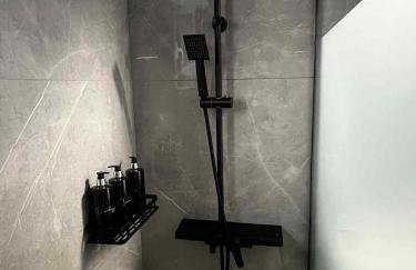 L28 apartment - Photo 18