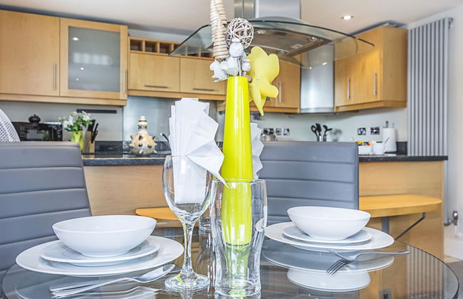 Canary Wharf Luxury Apartments - Photo 52