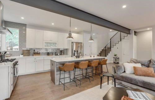 Zen Haus* Lavish Getaway w/ Gym, Sauna, Hot Tub - Foto 38