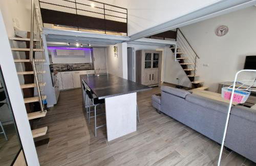 Jolie petit mazet à 10min des plages - Foto 1