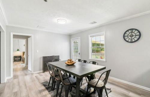 5BR with Game Room & Huge Backyard - Foto 19