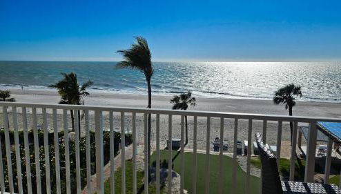 Sunset and Beach view apartment 402 - Photo 1