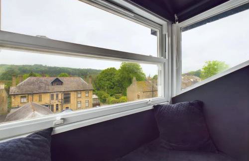 Modern 4 Bed Walk to Pubs, Shops and Countryside - Photo 1