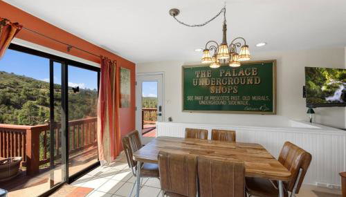 Pine Nest Retreat Saloon and Scenic Views - Foto 5