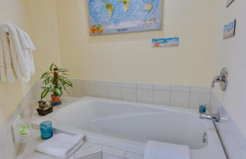 Sunny Fort Walton Beach Condo - Walk to Ocean! - Foto 16