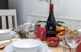 Cosy, modern high rise with views! 2 bedroom - Foto 30