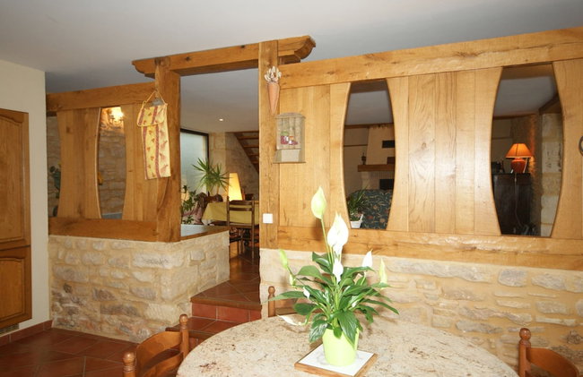 Spacious Holiday Home in Besse With Swimming Pool - Foto 18