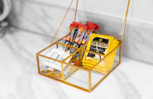 Stylish Apartment - 2 Bedrooms - Balcony - Parking - Netflix - Wifi - 7MC - Foto 15