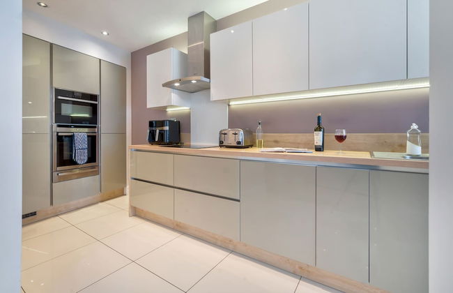 Rosemount X3 Bed Townehouse With Hot Tub - Foto 10