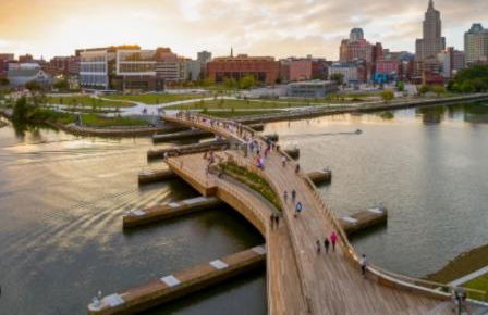 Bright 2-Bedroom Apartment in Federal Hill with Parking, Walk to Atwells Ave - Foto 2