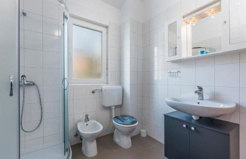 Villa Marilu, modern villa with pool near the sea - Foto 25