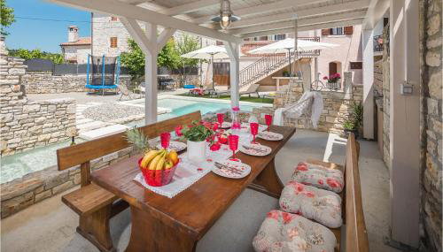 Cozy Home In Peresiji - Foto 4