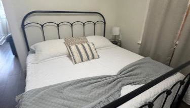 Downtown Location W Patio plus Washer and Dryer - Foto 3, Other