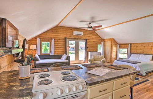 Less Than 1 Mi to Dtwn Suttons Bay! Studio with Shared Beach - Foto 9