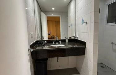 Studio Saint Charbel com vaga e varanda - rua do Hospital Sírio Libânes - Foto 18