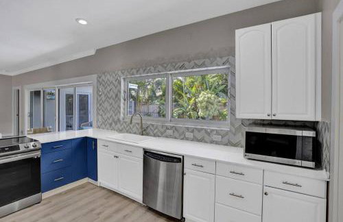 Brand New! Heated Pool, Golf Cart, Next to Beach - Foto 15