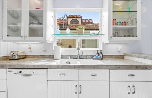 Stunning beach home - steps2sand, AC, Large Patio and Fast Wifi! - Foto 79