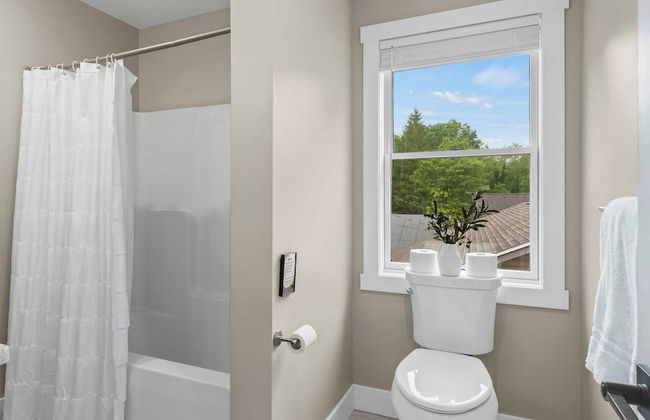 Lakeside Serenity by Avantstay Lakefront, Newly Built, Deck w/ Views! - Foto 40