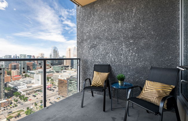 GLOBALSTAY. Modern Downtown Condos. Free parking - Photo 71