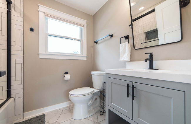 Gatsby Theme Near Downtown w Game Room, EV Charger - Foto 11