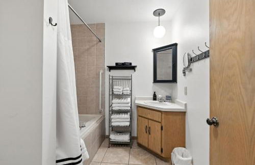 Relaxing Busy Bee C-7 by Simple Life Rentals - Foto 53