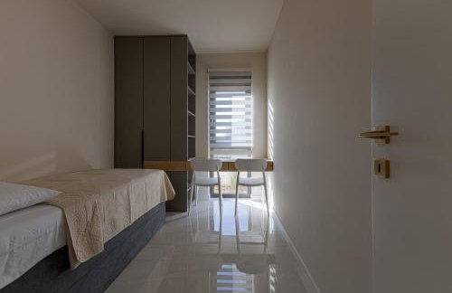 Panoramica apartment w balcony and swimming pool - Foto 25