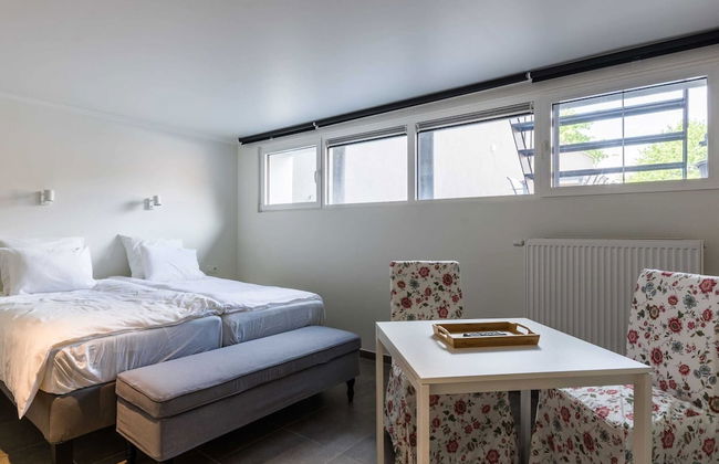 Modern Holiday Home in Assenede With Private Garden - Photo 2