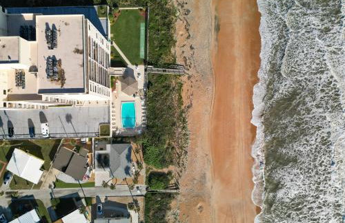 Fabulous ocean and beach views with top complex amenities - Photo 31