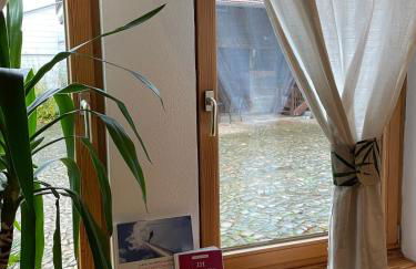 Pretty half-timbered cottage on romantic yard - Foto 11